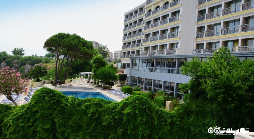 نمای کلی هتل لارا